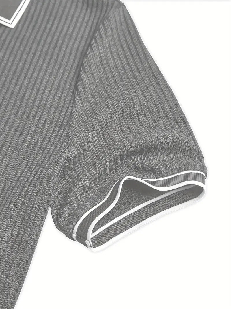 Frederik | Herren Stilfuld Ribbet Poloshirt med Kontrastdetaljer | Til Sommer & Elegance
