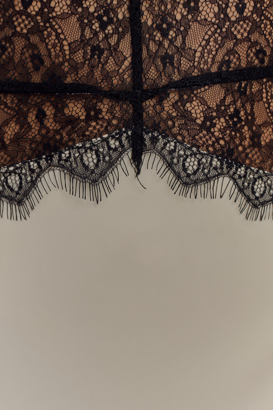 Keldine | Dame Sensuel Rygfri Maxikjole | Til Elegante Aftener