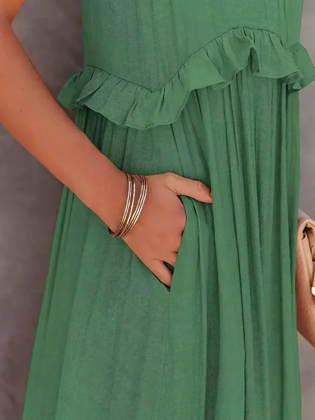 Emilia - Halterneck Ruffle Maxi Kjole