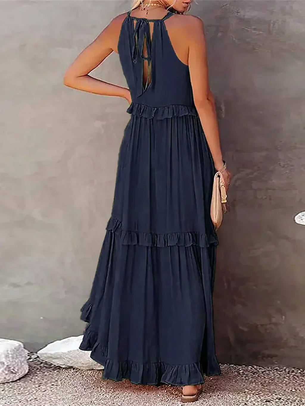 Emilia - Halterneck Ruffle Maxi Kjole