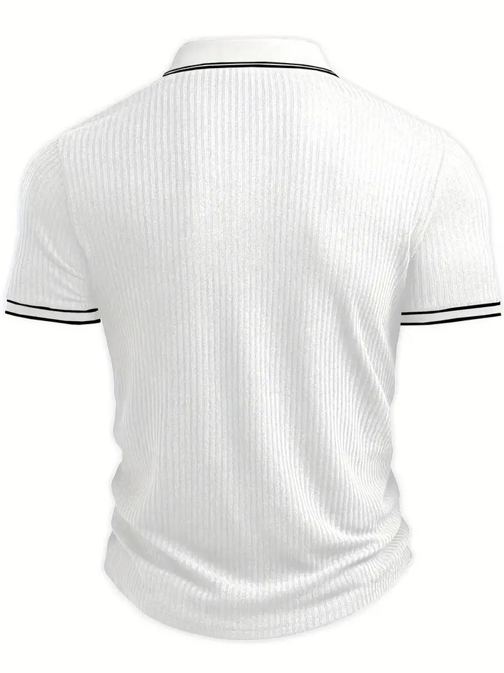 Frederik | Herren Stilfuld Ribbet Poloshirt med Kontrastdetaljer | Til Sommer & Elegance