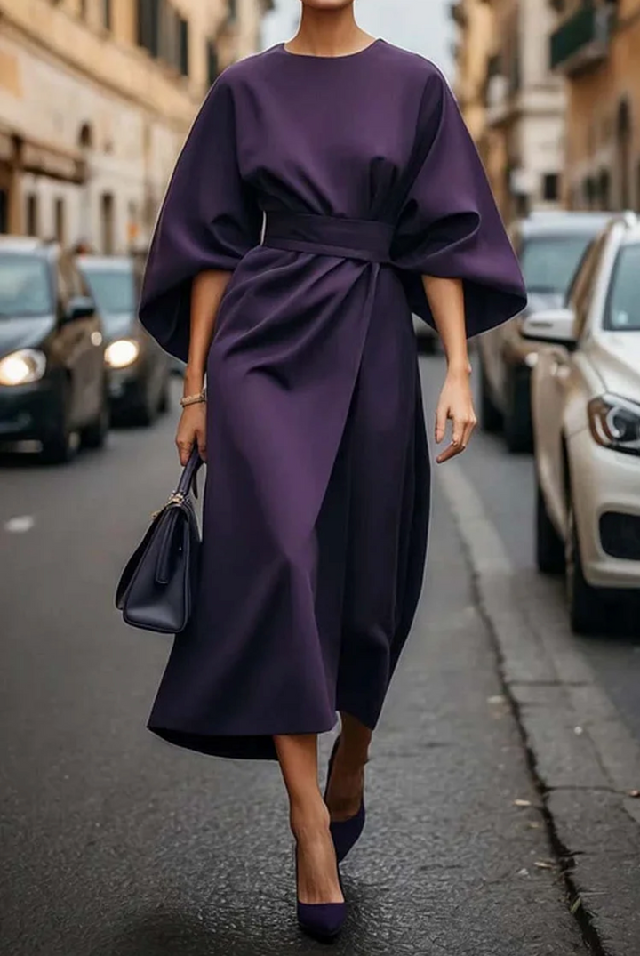 Madeline | Dame Flatterende Designer Kjole | Moderne Tidløs