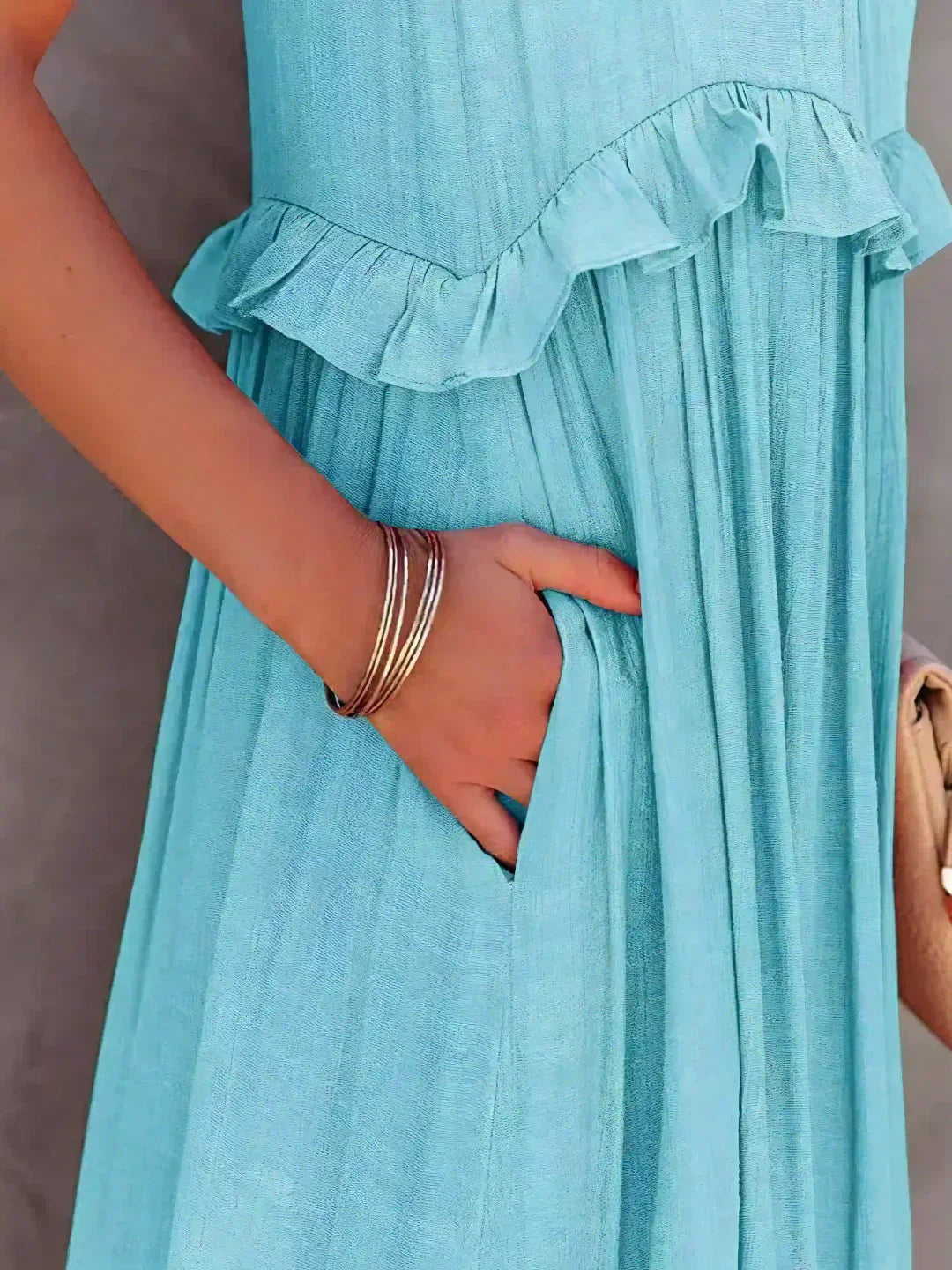 Emilia - Halterneck Ruffle Maxi Kjole